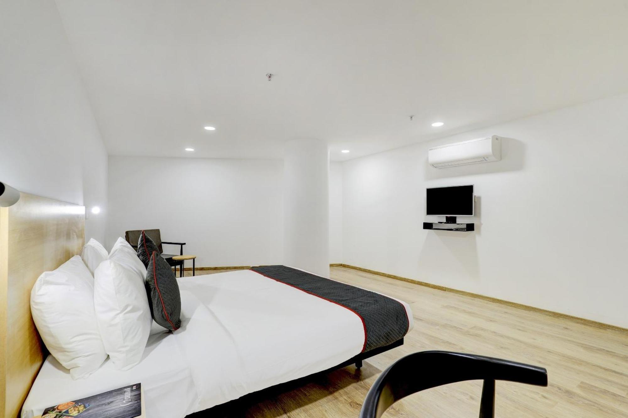 Super Townhouse Rajyash Rise 호텔 Sarkhej 외부 사진