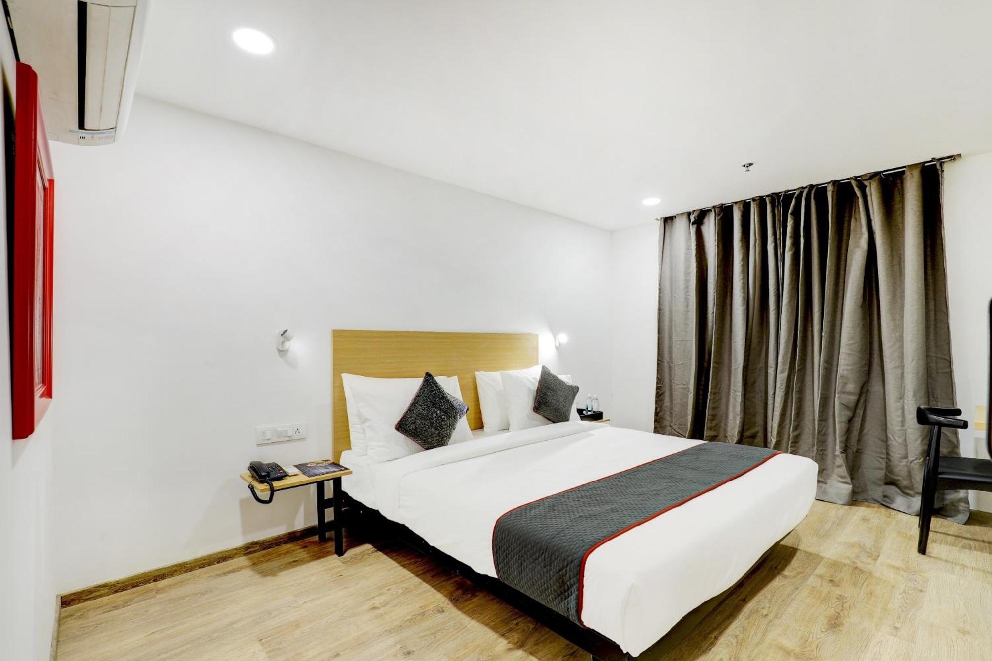 Super Townhouse Rajyash Rise 호텔 Sarkhej 외부 사진