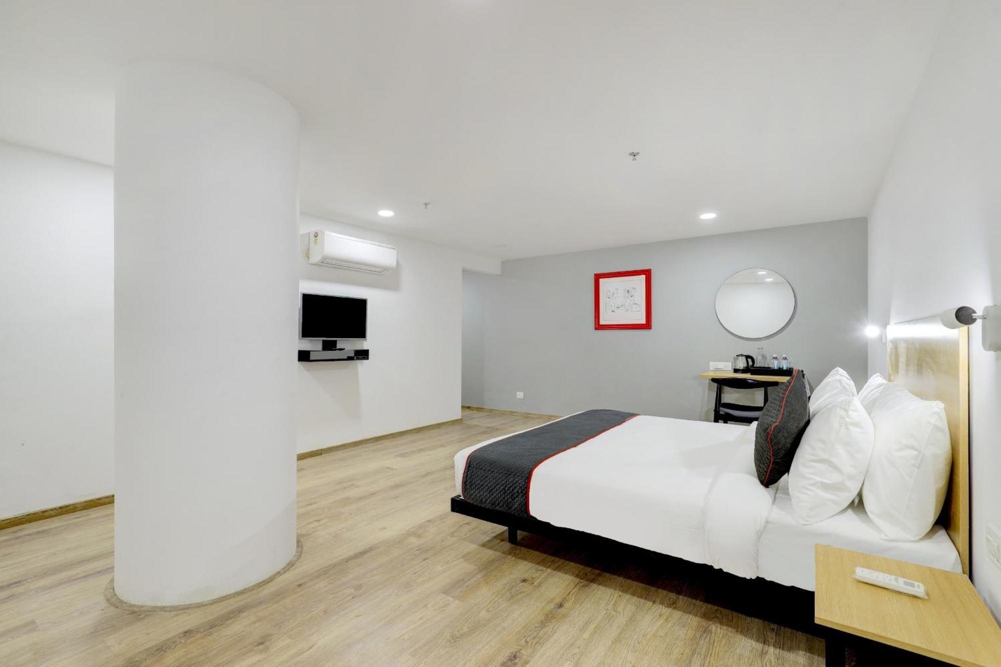 Super Townhouse Rajyash Rise 호텔 Sarkhej 외부 사진
