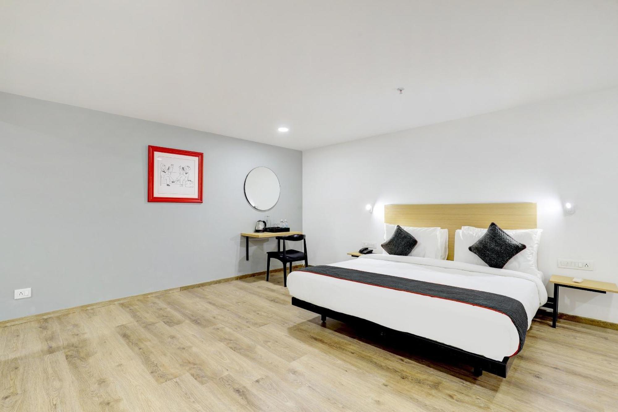 Super Townhouse Rajyash Rise 호텔 Sarkhej 외부 사진